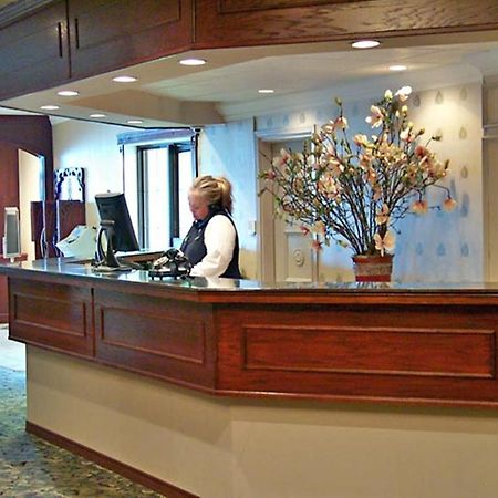 Ambassador Hotel Sudbury Bagian luar foto