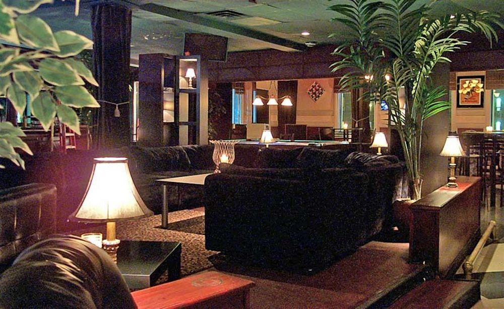 Ambassador Hotel Sudbury Bagian luar foto