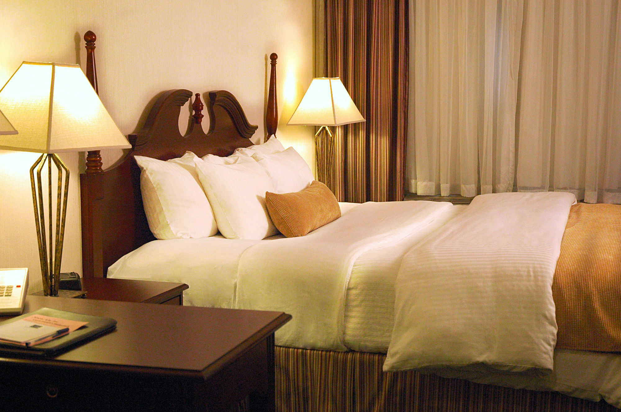 Ambassador Hotel Sudbury Bagian luar foto